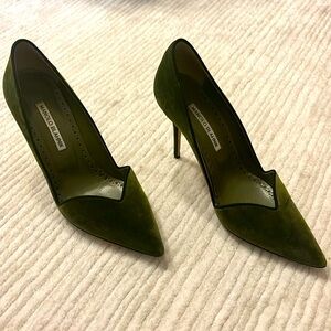Manolo blahnik pointy velvet heels size 38.5
